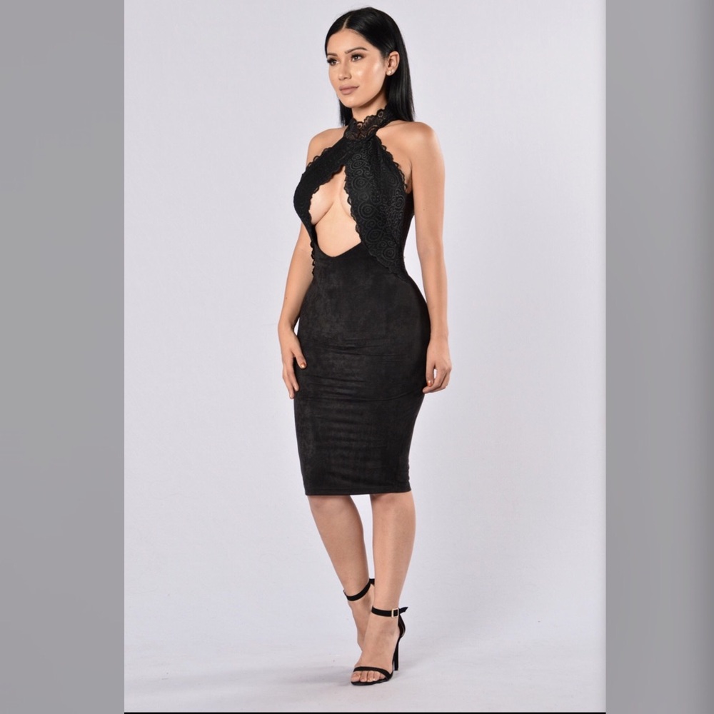 Lace black bodycon dress